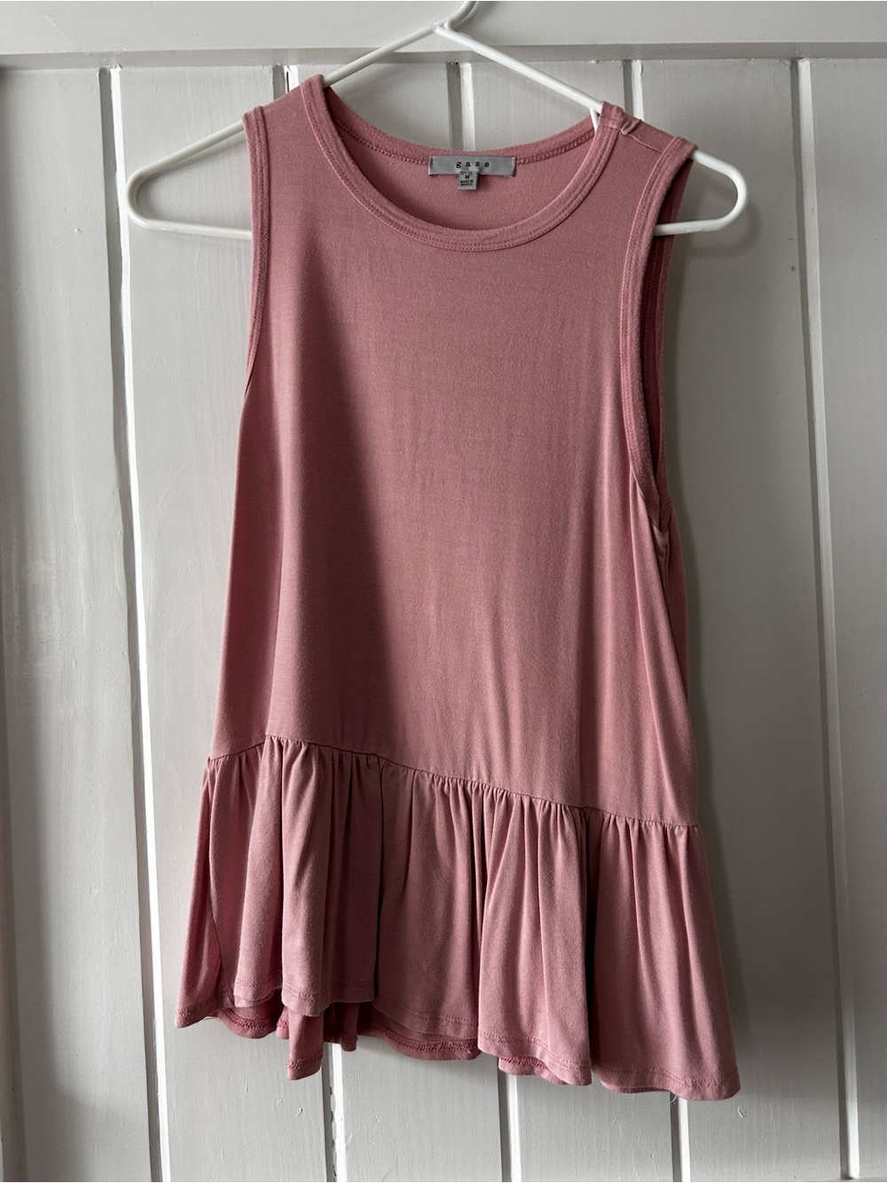 gaze | Sleeveless Tank Top - Picture 1 of 4